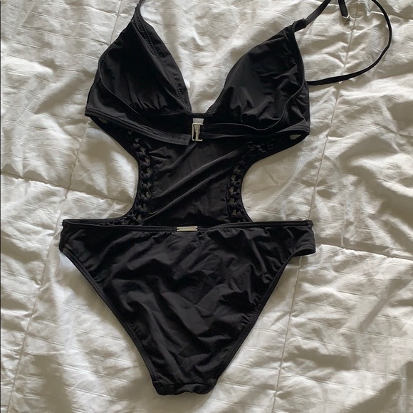 BCBG One piece with cut out - Picture 4 of 5